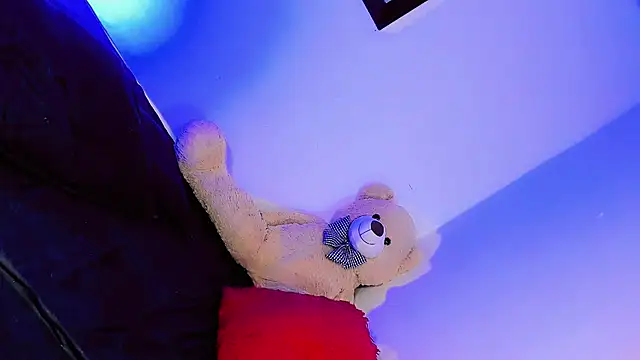 daniela dolls online show from 05/21/26, 11:51