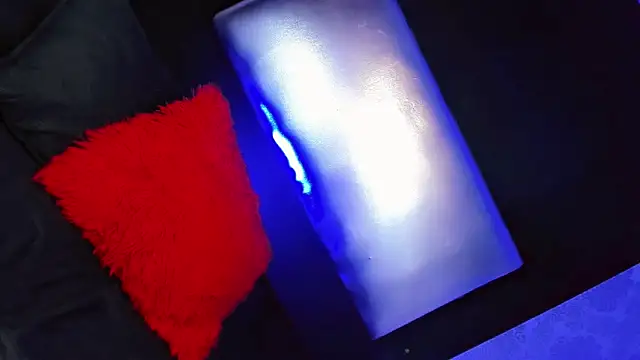 daniela dolls online show from 12/16/25, 01:15