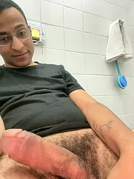 Snapshot of pauzudomoreno1 chatting on 11/30/25, 05:08 pauzudomoreno1 online show from 11/30/25, 05:08