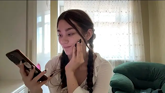 Cuteviola online show from 09/28/25, 08:43