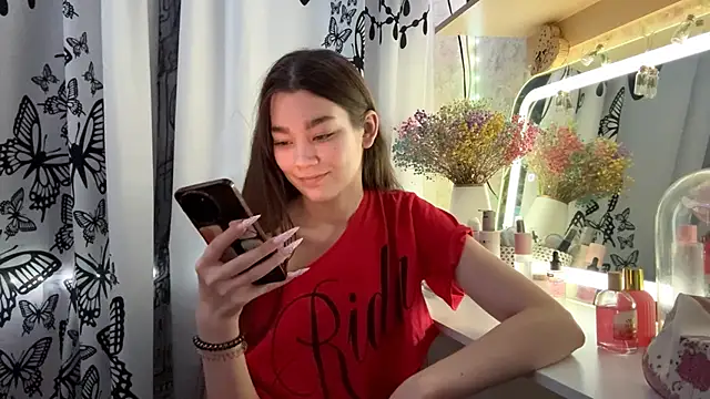 Cuteviola online show from 12/02/25, 09:44