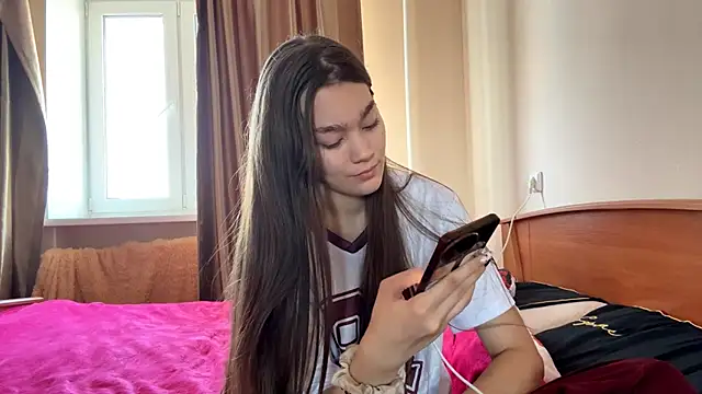 Cuteviola online show from 10/09/25, 04:13