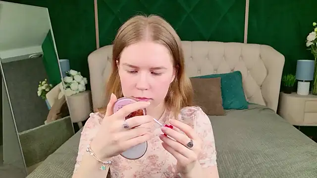 Alida Brice online show from 04/24/26, 05:42