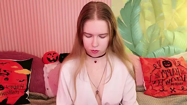 Alida Brice online show from 10/31/25, 05:37