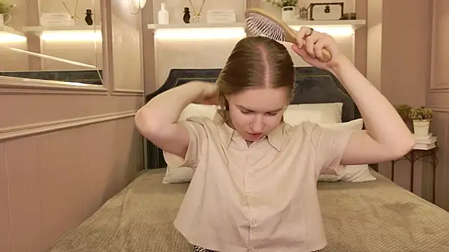 Alida Brice online show from 12/14/25, 08:09