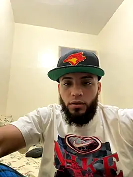 LeoPR00 online show from 11/17/25, 05:33