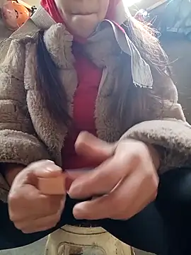 -Miu-98 online show from 12/18/25, 01:55