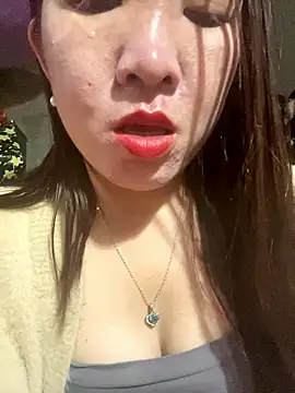 Snapshot of Luna-ass chatting on 01/12/26, 12:39 Luna-ass online show from 01/12/26, 12:39