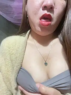 Snapshot of Luna-ass chatting on 02/04/26, 12:05 Luna-ass online show from 02/04/26, 12:05