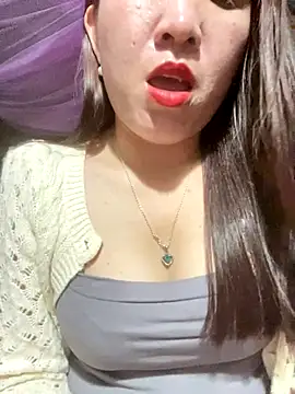 Snapshot of Luna-ass chatting on 12/20/25, 01:25 Luna-ass online show from 12/20/25, 01:25