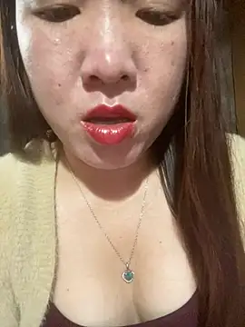 Snapshot of Luna-ass chatting on 02/05/26, 01:12 Luna-ass online show from 02/05/26, 01:12