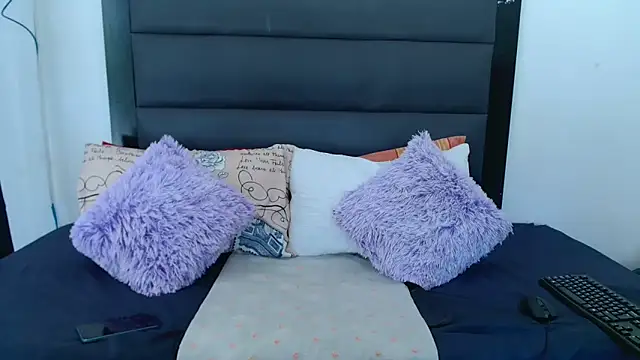 Snapshot of CURVYBUBBLEZ chatting on 10/09/25, 09:21 CURVYBUBBLEZ online show from 10/09/25, 09:21