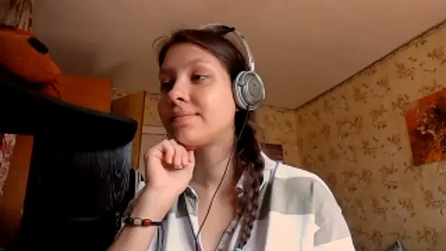 QutieDaSweet online show from 09/18/25, 07:22