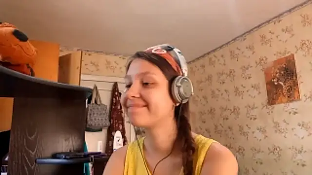 QutieDaSweet online show from 09/27/25, 07:14