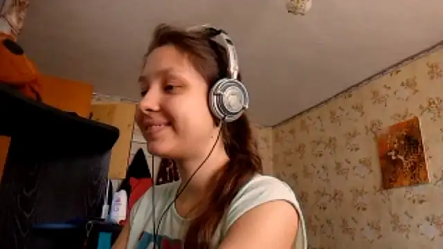 QutieDaSweet online show from 09/19/25, 07:12