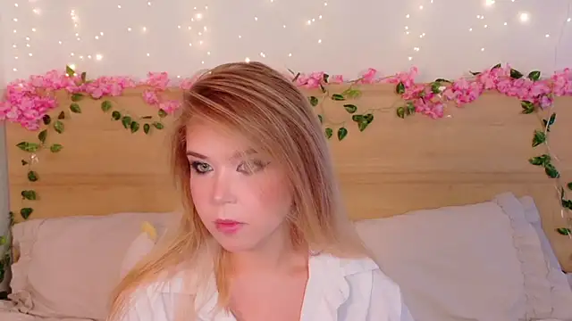 Lilith Bonheur online show from 11/02/25, 09:20