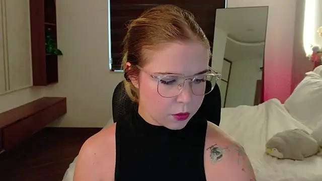 Lilith Bonheur online show from 03/31/26, 10:56