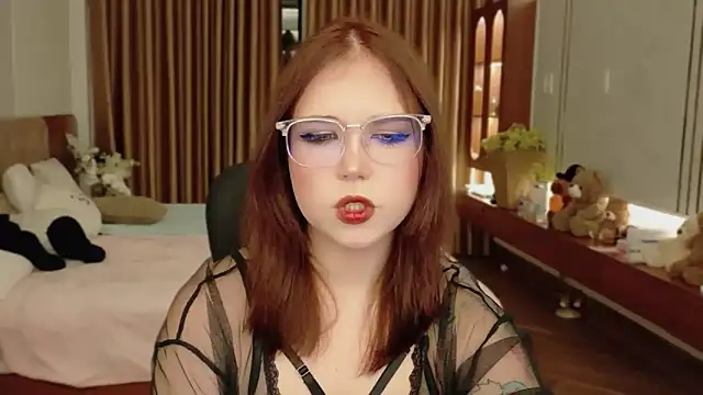Lilith Bonheur online show from 05/13/26, 08:27
