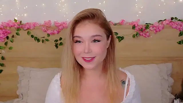 Lilith Bonheur online show from 10/23/25, 08:07