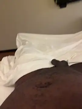 Snapshot of 1HOEBOSS chatting on 11/12/25, 06:50 1HOEBOSS online show from 11/12/25, 06:50