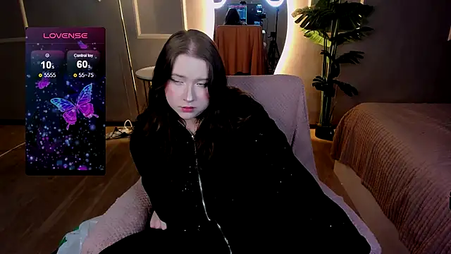 Selena Muse online show from 11/06/25, 05:22