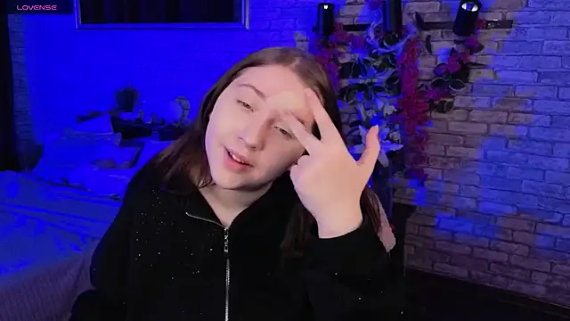 Selena Muse online show from 11/27/25, 05:30