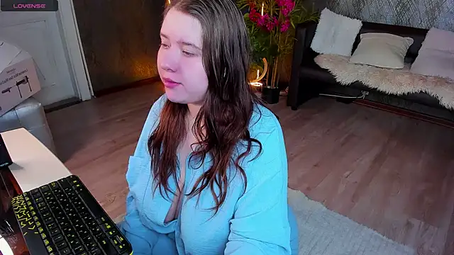 Snapshot of Selena_Muse chatting on 03/27/26, 05:49 Selena Muse online show from 03/27/26, 05:49