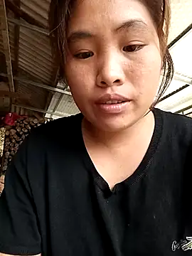 Luyen004 online show from 04/24/26, 06:04