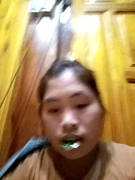 Luyen004 online show from 03/21/26, 01:04