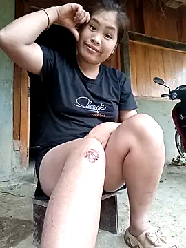 Luyen004 online show from 05/03/26, 11:19