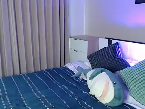 lilypeachxx online show from 04/21/26, 01:42