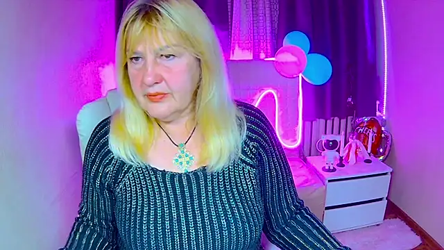 EmmaEllison online show from 10/07/25, 11:55