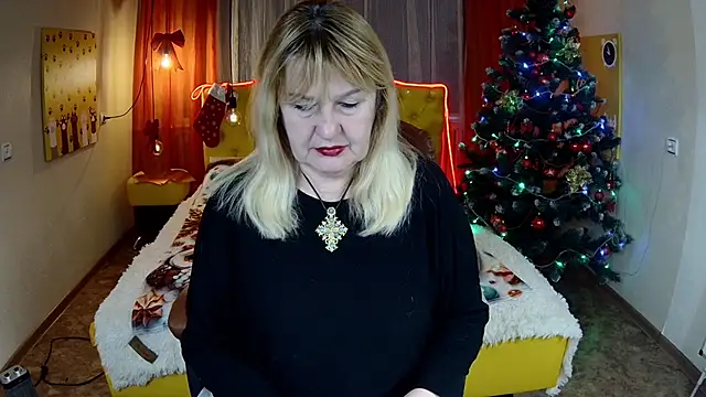 EmmaEllison online show from 12/02/25, 07:32