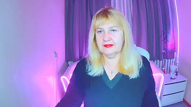 EmmaEllison online show from 11/08/25, 07:23