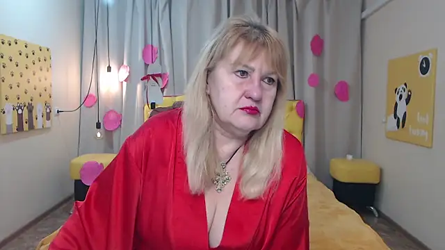 EmmaEllison online show from 04/10/26, 06:09