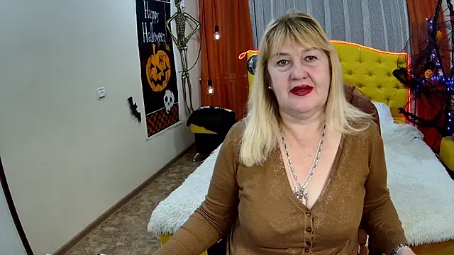 EmmaEllison online show from 10/26/25, 07:20