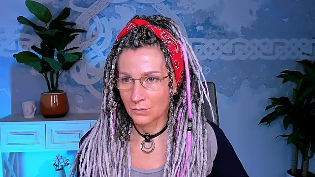 Snapshot of UmaSpace chatting on 09/28/25, 01:07 UmaSpace online show from 09/28/25, 01:07