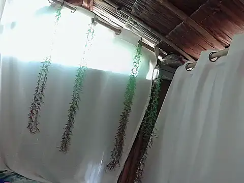 Huntrix2025 online show from 12/03/25, 12:33