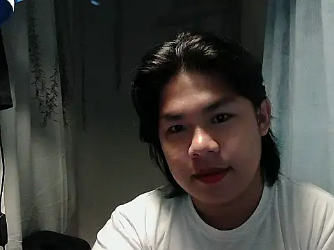 Huntrix2025 online show from 11/17/25, 08:46