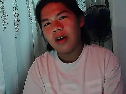 Huntrix2025 online show from 11/14/25, 09:46