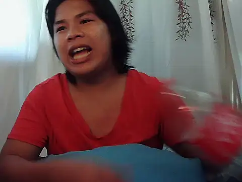 Huntrix2025 online show from 12/21/25, 03:08