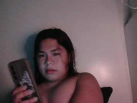 Snapshot of Huntrix2025 chatting on 05/16/26, 01:43 Huntrix2025 online show from 05/16/26, 01:43