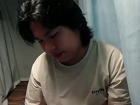 Huntrix2025 online show from 11/20/25, 08:42