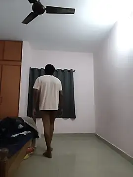varun69247 online show from 07/04/26, 10:54