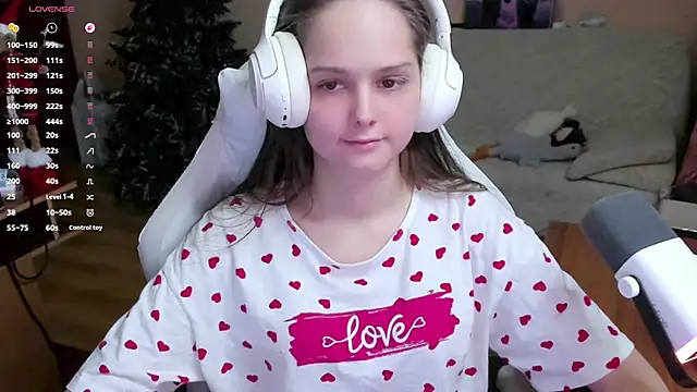 Snapshot of SharybbFace chatting on 12/02/25, 04:09 SharybbFace online show from 12/02/25, 04:09