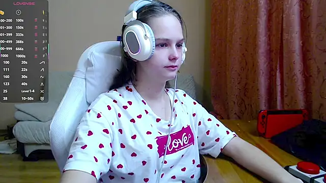 Snapshot of SharybbFace chatting on 11/01/25, 03:17 SharybbFace online show from 11/01/25, 03:17