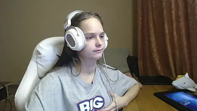 Snapshot of SharybbFace chatting on 10/04/25, 05:14 SharybbFace online show from 10/04/25, 05:14