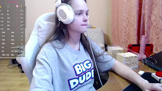 Snapshot of SharybbFace chatting on 10/30/25, 03:09 SharybbFace online show from 10/30/25, 03:09