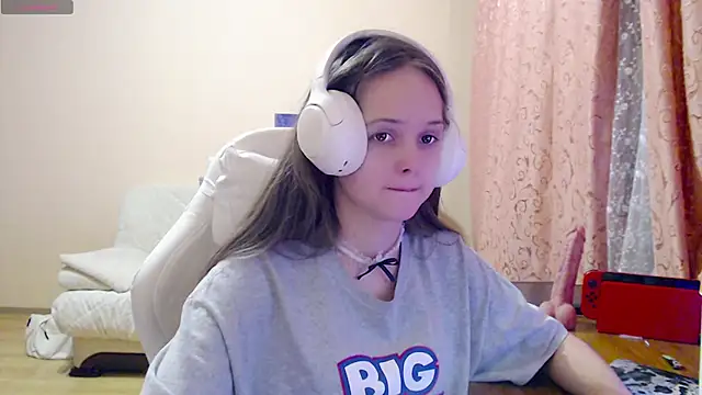 Snapshot of SharybbFace chatting on 11/04/25, 03:05 SharybbFace online show from 11/04/25, 03:05