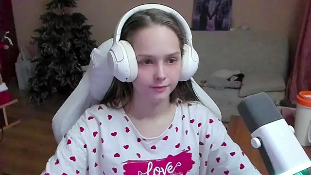 Snapshot of SharybbFace chatting on 12/04/25, 03:11 SharybbFace online show from 12/04/25, 03:11